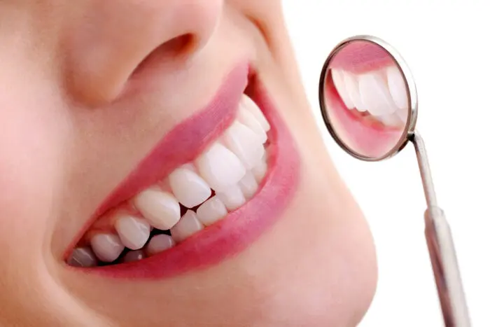 How Cosmetic Dentistry Promotes Natural-Looking Results
